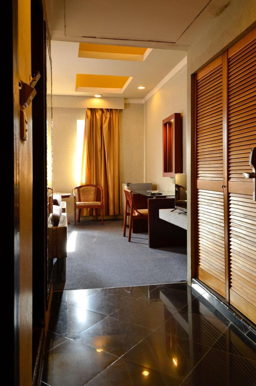 Hotel Peninsula Mangga Besar Jakarta Exterior foto